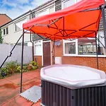 Rc10o Satisfying And Spacious Leeds
